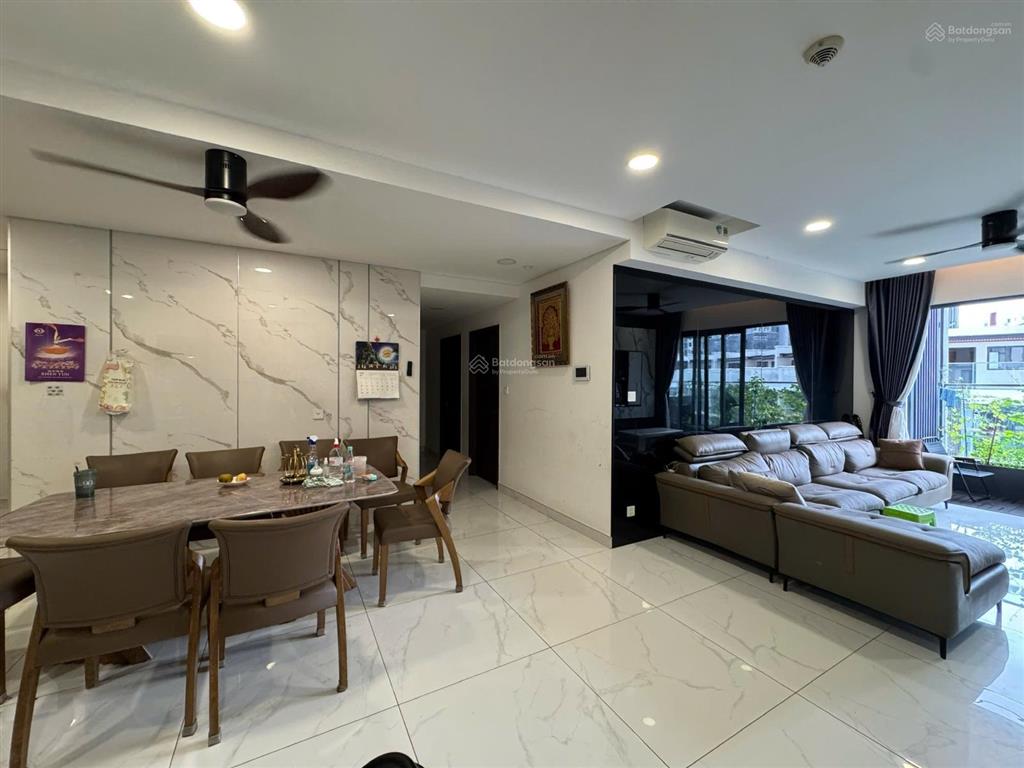 Bán giá tốt, căn 3pn, dt 141m2, khu diamond brilliant, hàng hiếm, giá bán 9.8tỷ tl, sổ sẵn