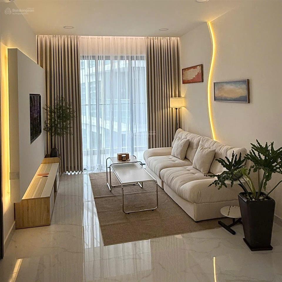 Forrent diamond centery full nt cao cấp  3pn 3wc bao gồm ô xe 30tr/tháng