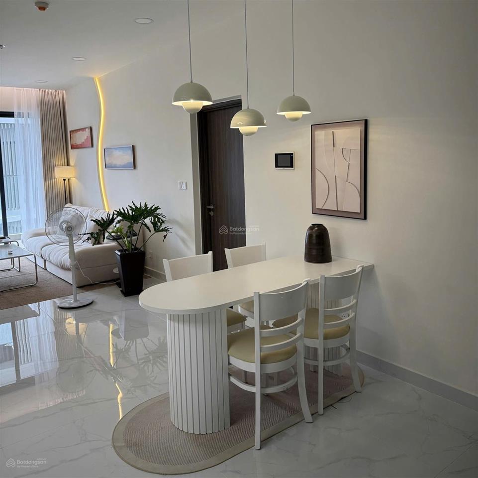 Forrent diamond centery full nt cao cấp  3pn 3wc bao gồm ô xe 30tr/tháng