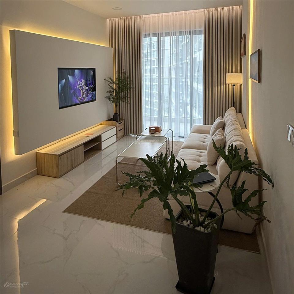 Forrent diamond centery full nt cao cấp  3pn 3wc bao gồm ô xe 30tr/tháng