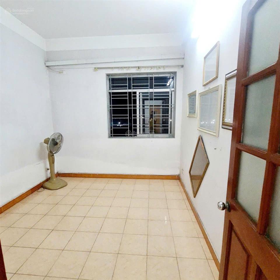 Chính chủ bán chung cư bán đảo linh đàm  view hồ đẹp