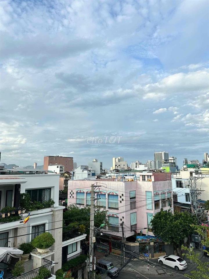 Cho thuê nhà mặt tiền đường Lam Sơn trung tâm Nha Trang