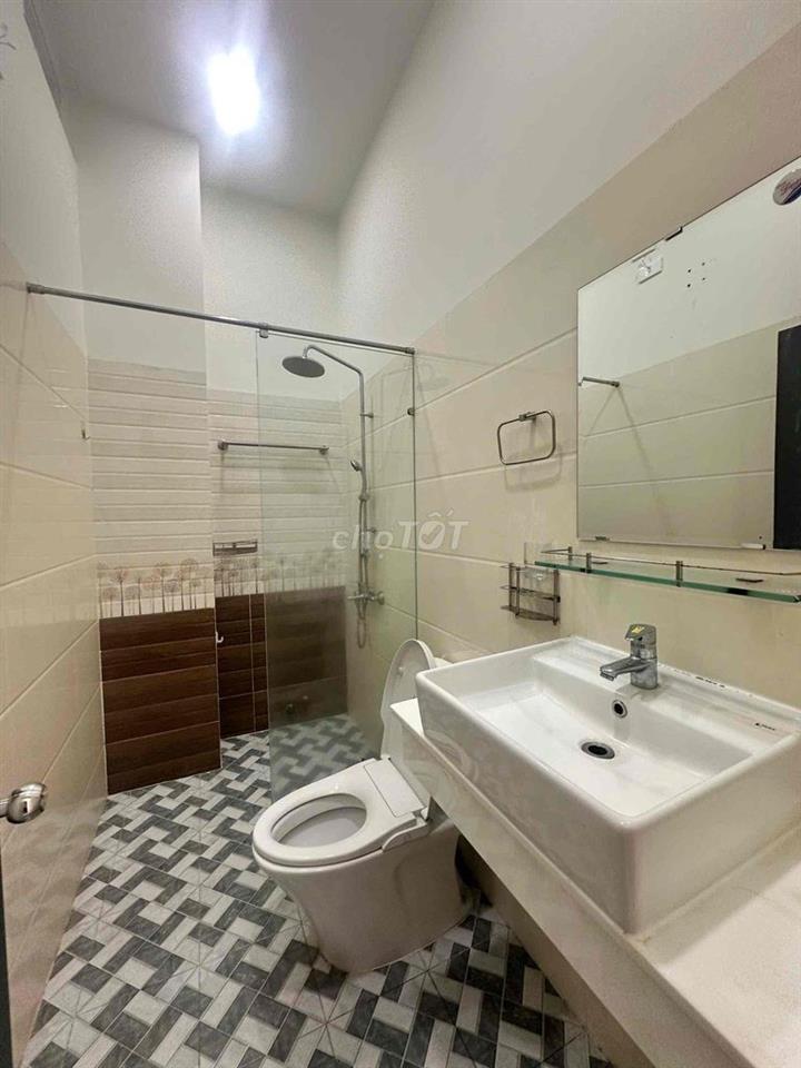 Cho thuê nhà mặt tiền đường Lam Sơn trung tâm Nha Trang