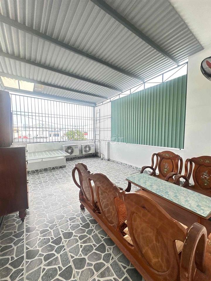 Cho thuê nhà mặt tiền đường Lam Sơn trung tâm Nha Trang