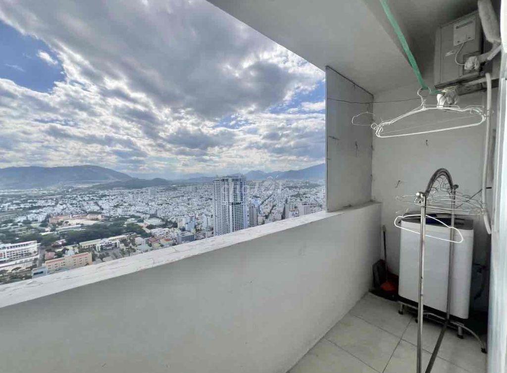 CH619 Bán.căn hộ view phố tầng 45 tòa Mường Thanh 60 Trần Phú