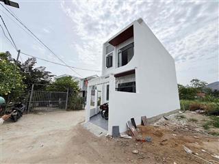 DT90 Bán nhà 2 tầng mới keng hẻm oto đường Quốc Lộ xã Diên Toàn