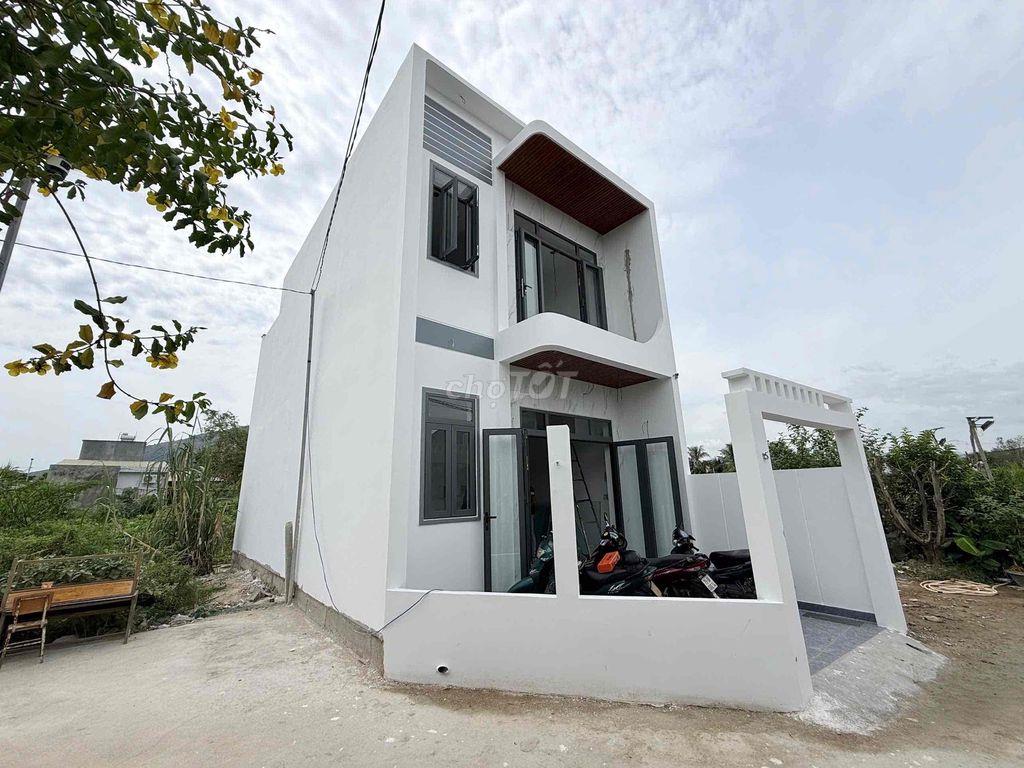 DT90 Bán nhà 2 tầng mới keng hẻm oto đường Quốc Lộ xã Diên Toàn
