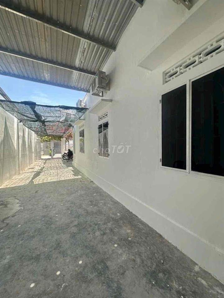 Cho thuê nhà sân vườn mini khu Bắc Nha Trang