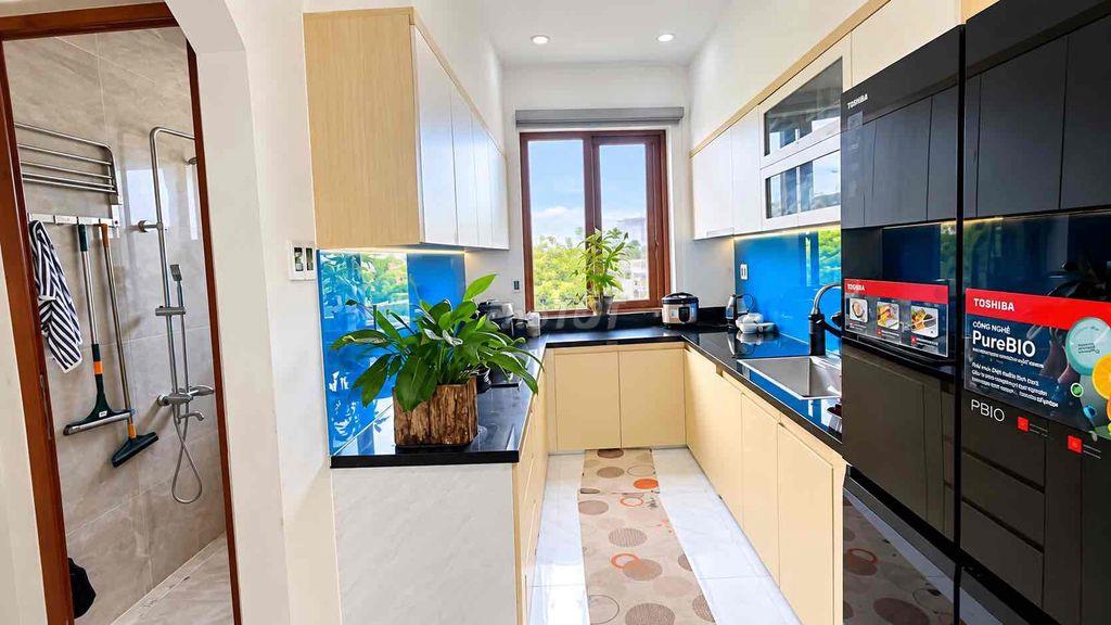 Bán nhà sân vườn 134.3m2 mặt tiền đường Liên Hoa, Vĩnh Ngọc