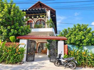 Bán nhà sân vườn 134.3m2 mặt tiền đường Liên Hoa, Vĩnh Ngọc