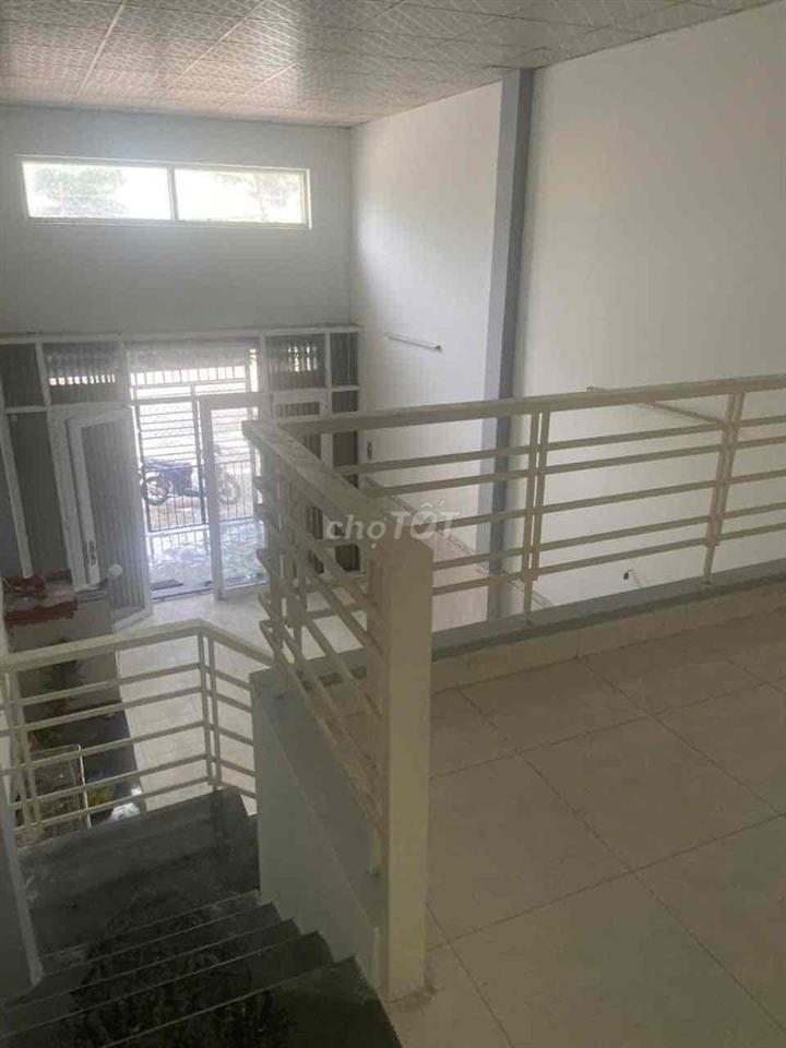 Cho thuê nhà mặt tiền đường Phong Châu TĐC Đất Lành Vĩnh Thái