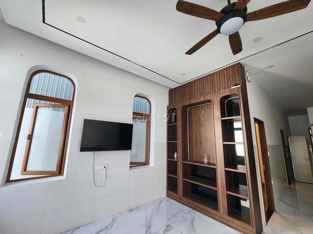 Cho thuê nhà mặt tiền đường Nguyễn Chích - Vĩnh Hòa