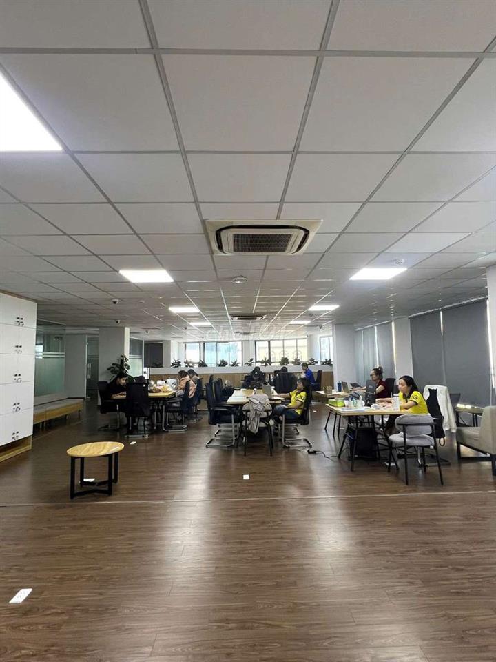Tòa nhà văn phòng 1200m2 quận Bình Thạnh
