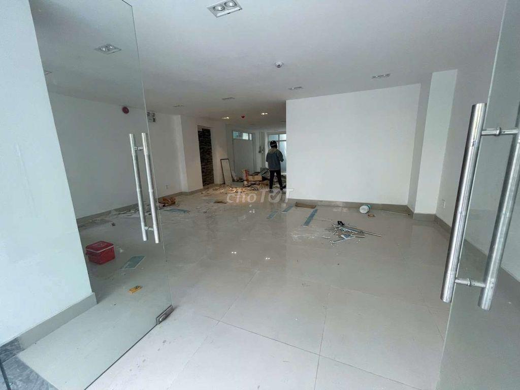 Nguyên căn 8m ngang đường Hoa Lan