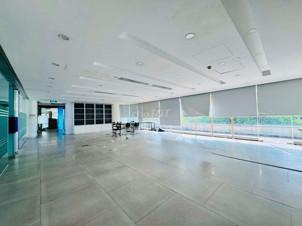 Tòa văn phòng sân bay 1200m2