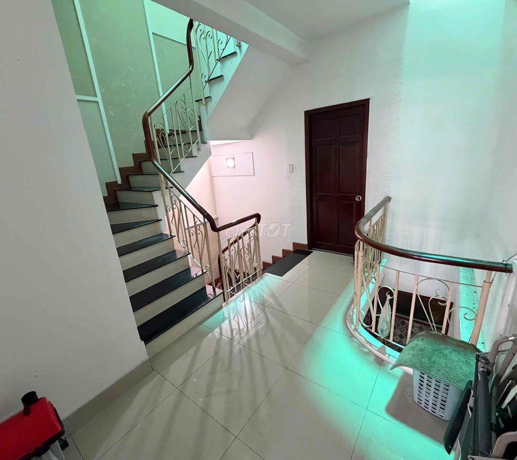 Nhà ở gđ gò vấp trung tâm ko ngập, hẻm xe hơi