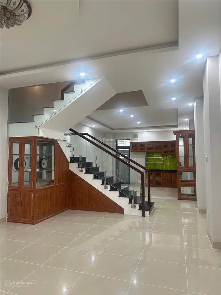 Cho thuê nhà mặt tiền kdc hiệp thành 3 vị trí đẹp dt 5x20m, 1 trệt 2 lầu  4pn  3wc