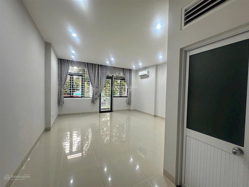 Cho thuê nhà mặt tiền kdc hiệp thành 3 vị trí đẹp dt 5x20m, 1 trệt 2 lầu  4pn  3wc
