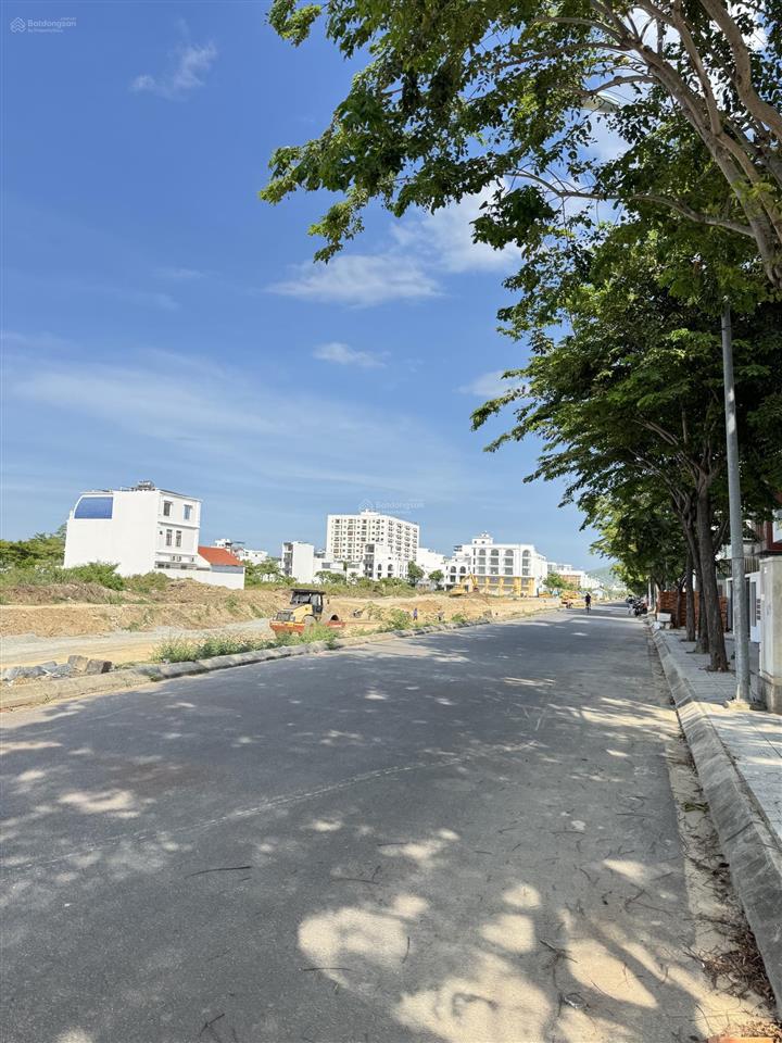 An bình tân. lô sạch đường t5 hạ giá bán nhanh
lô l07. tn. giá 72tr/m2