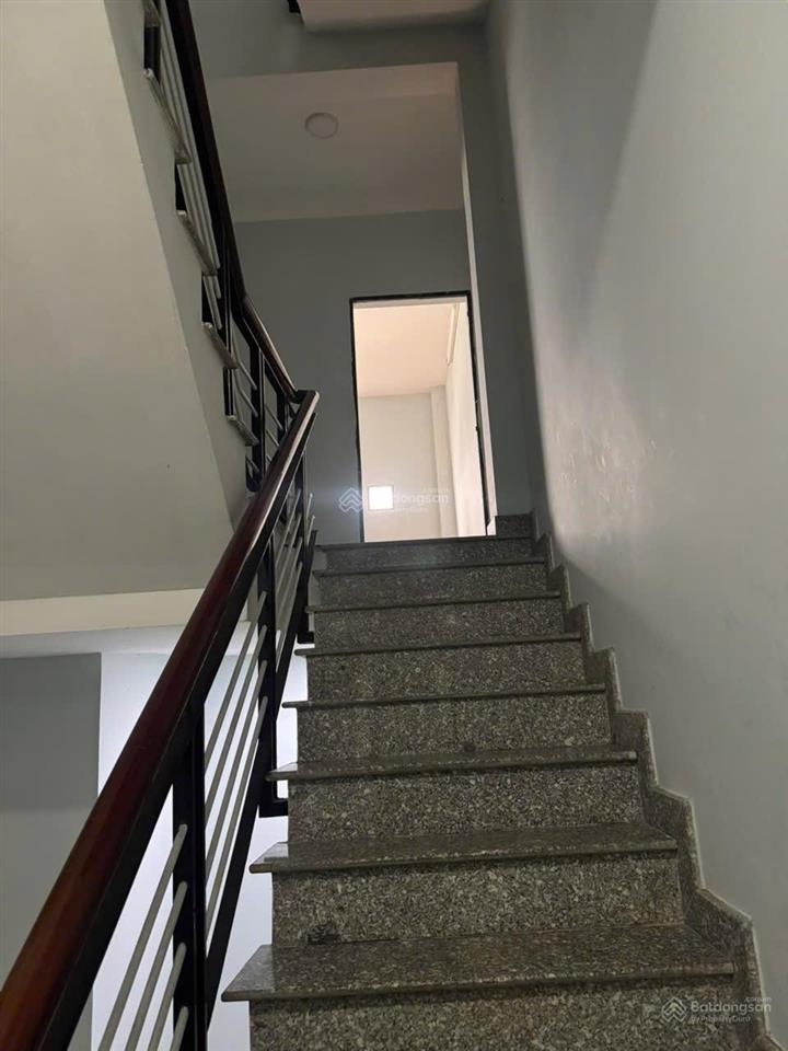 Chủ cần bán nhanh nhà 4 tầng  đường tôn thất đạm  sát biển nguyễn tất thành