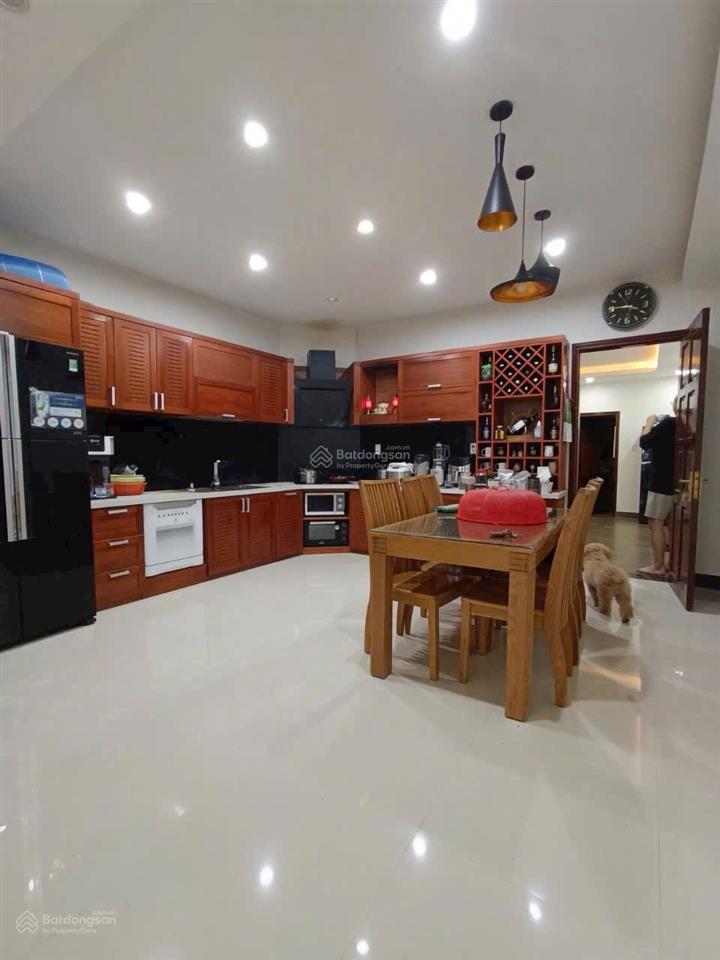 Cho thuê nhà đường phan tứ  5pn, 6wc  cách biển mỹ khê 300m  ngũ hành sơn, đà nẵng