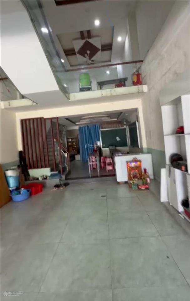 Cho thuê nhà 3 tầng đường yên thế  gần cầu vượt ngã ba huế  giá chỉ 15tr/tháng