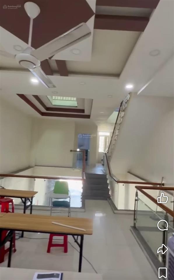 Cho thuê nhà 3 tầng đường yên thế  gần cầu vượt ngã ba huế  giá chỉ 15tr/tháng