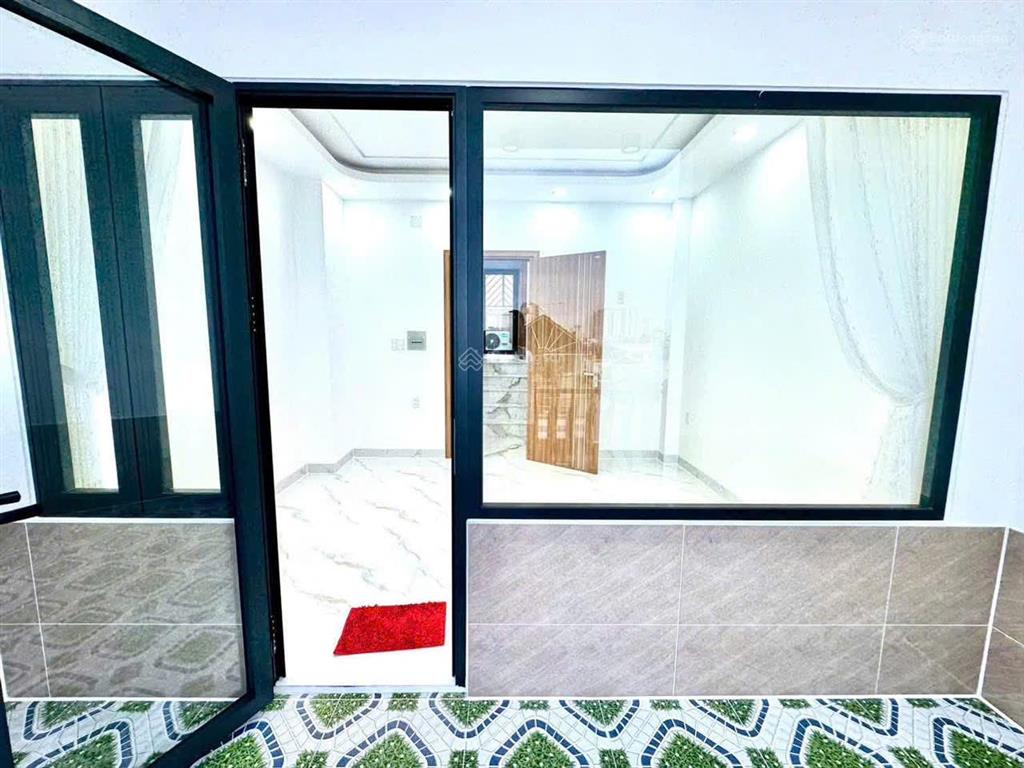 Nhà mới 5 tầng full nội thất hương lộ 2 hẻm xe hơi 8m, gần ngã tư bốn xã,dt  60m2, giá tốt 7,8 tỷ