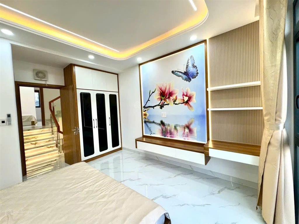 Nhà mới 5 tầng full nội thất hương lộ 2 hẻm xe hơi 8m, gần ngã tư bốn xã,dt  60m2, giá tốt 7,8 tỷ