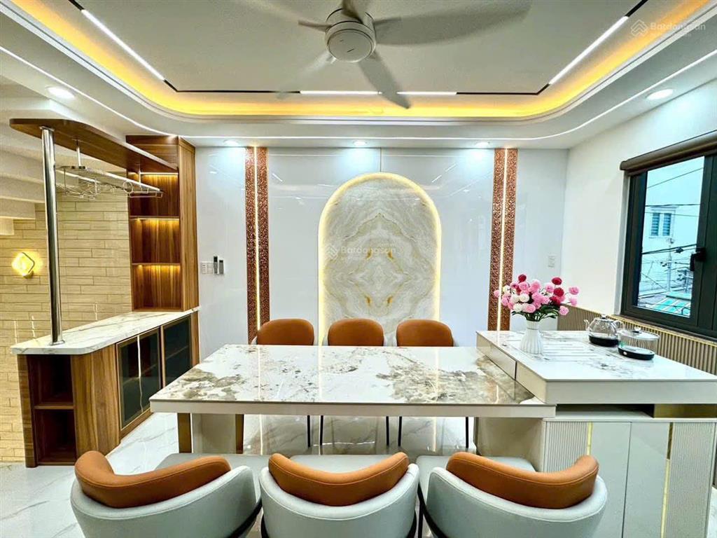 Nhà mới 5 tầng full nội thất hương lộ 2 hẻm xe hơi 8m, gần ngã tư bốn xã,dt  60m2, giá tốt 7,8 tỷ