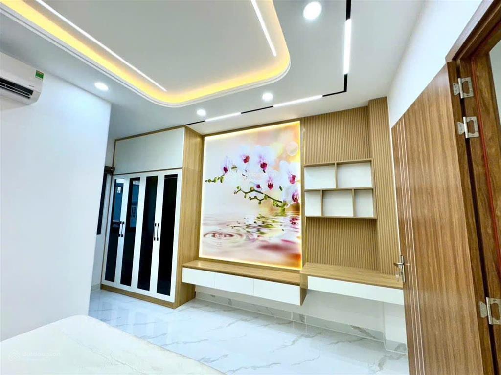 Nhà mới 5 tầng full nội thất hương lộ 2 hẻm xe hơi 8m, gần ngã tư bốn xã,dt  60m2, giá tốt 7,8 tỷ