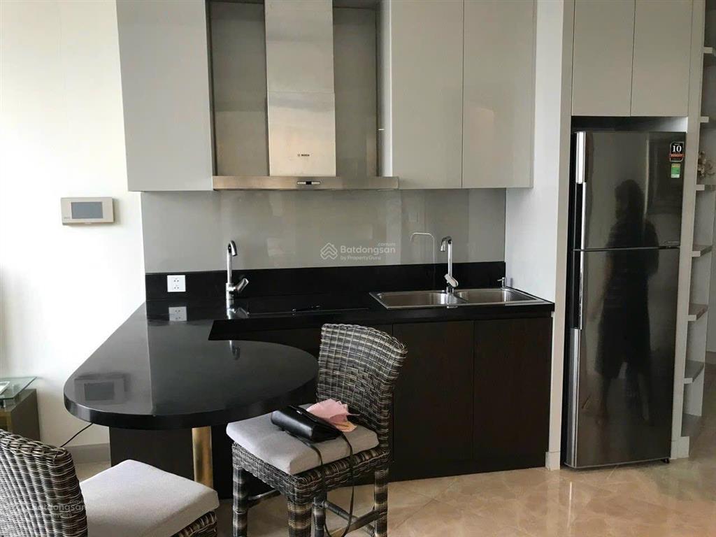 Chính chủ bán căn hộ chung cư 1 pn sun grand city 69b thuỵ khuê view hồ tây