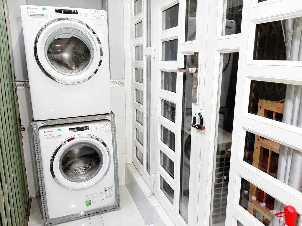 Phòng riêng 2 người - Máy lạnh - Đồng hồ điện riêng - Ngã tư hàng xanh
