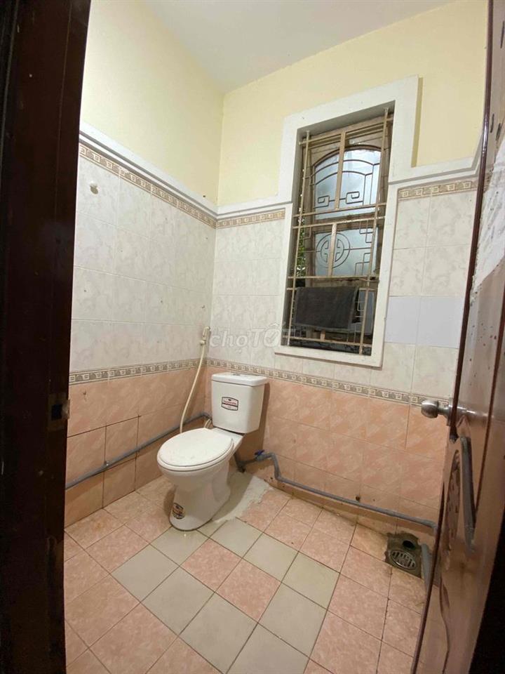 Phòng trọ trong căn biệt thự - Sân rộng thoáng mát Thủ Đức