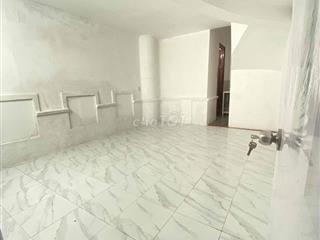 Phòng trọ trong căn biệt thự - Sân rộng thoáng mát Thủ Đức