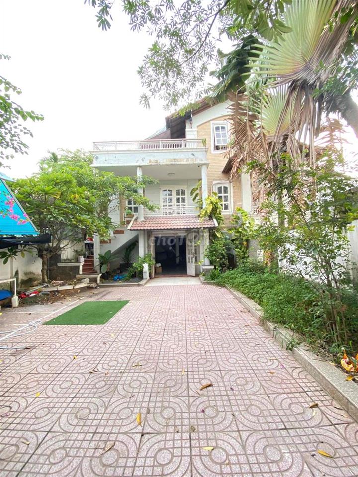 Phòng trọ trong căn biệt thự - Sân rộng thoáng mát Thủ Đức