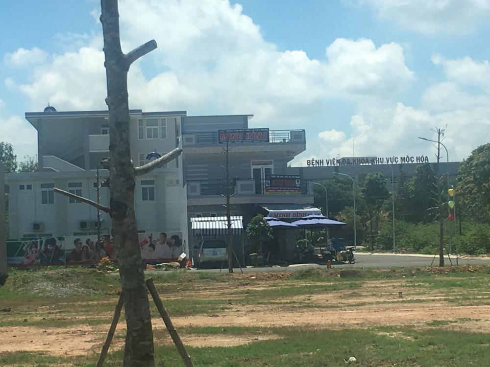 Bán đất nền sân bay tx kiến tường.  0907 821 ***