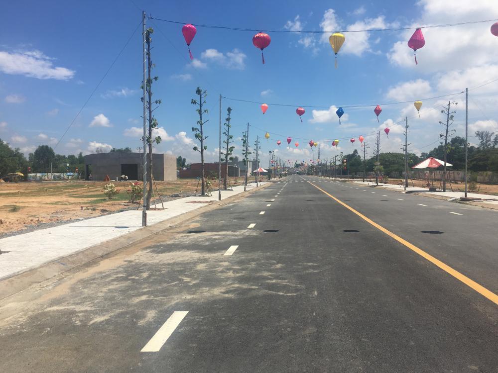 Bán đất nền sân bay tx kiến tường.  0907 821 ***