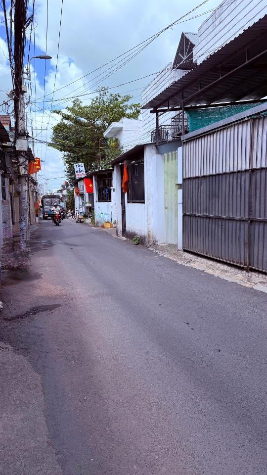 BÁN NHÀ 1 TRỆT 1 LẦU CÓ SẴN 6 PHÒNG TRỌ TỈNH LỘ 43 - P TAM BÌNH - TPHCM
