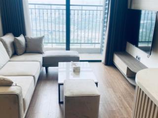 Chính chủ cần bán căn hộ 3pn view tthnqc tòa g2. nhà mới tinh xem được luôn ạ.