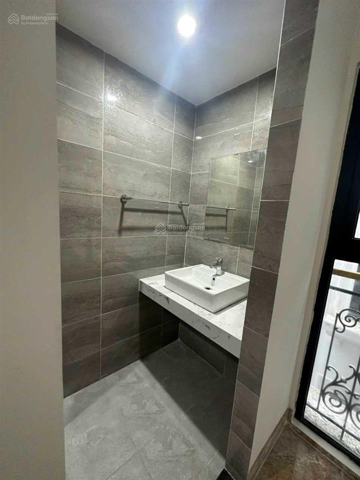 Chính chủ bán căn liền kề 5 tầng đã hoàn thiện đang cho thuê 33tr/th tại kdtm đại kim nguyễn xiển