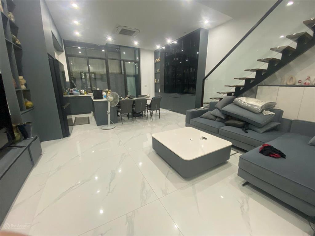 Chính chủ bán căn liền kề 5 tầng đã hoàn thiện đang cho thuê 33tr/th tại kdtm đại kim nguyễn xiển