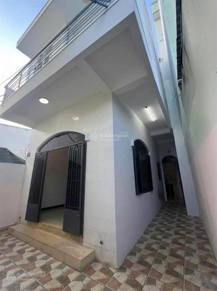 Nhà 2 tầng hẻm 2/4 gần đường tôn thất tùng  nha trang