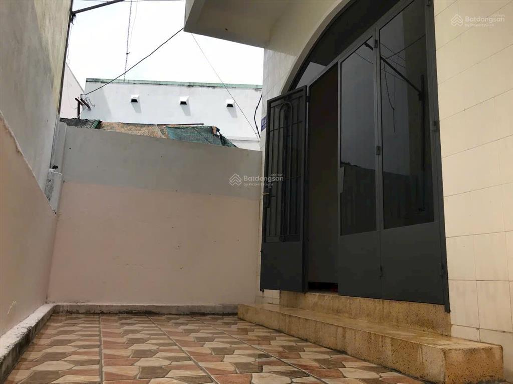 Nhà 2 tầng hẻm 2/4 gần đường tôn thất tùng  nha trang