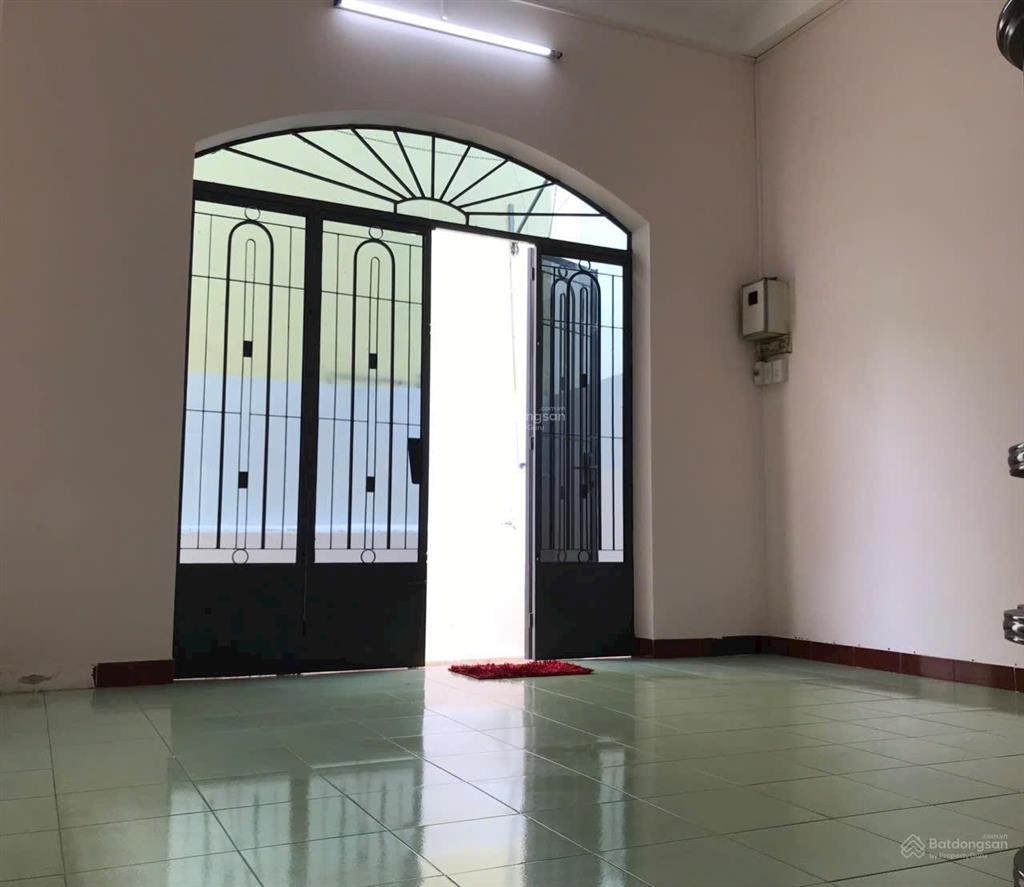 Nhà 2 tầng hẻm 2/4 gần đường tôn thất tùng  nha trang