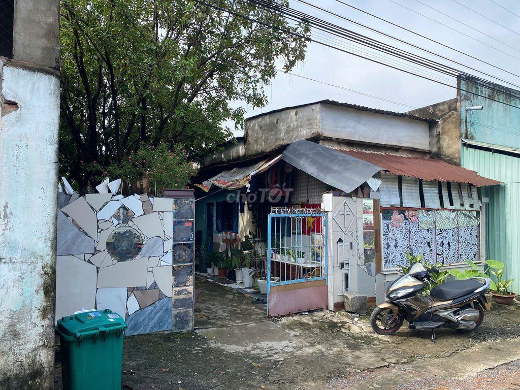 BÁN ĐẤT TẶNG DÃY TRỌ 6 PHÒNG ĐANG KÍN – Đường nhựa 6m