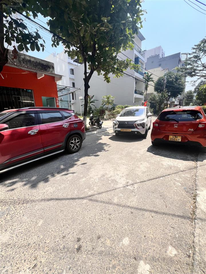 Bán nhà nguyễn xuân khoát 4pn  biển phạm văn đồng cách 600m