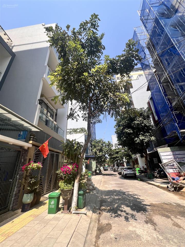 Bán nhà nguyễn xuân khoát 4pn  biển phạm văn đồng cách 600m