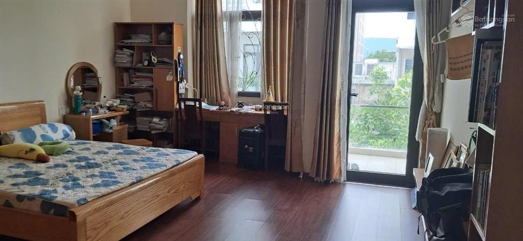 Bán nhà nguyễn xuân khoát 4pn  biển phạm văn đồng cách 600m