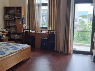 Bán nhà nguyễn xuân khoát 4pn  biển phạm văn đồng cách 600m